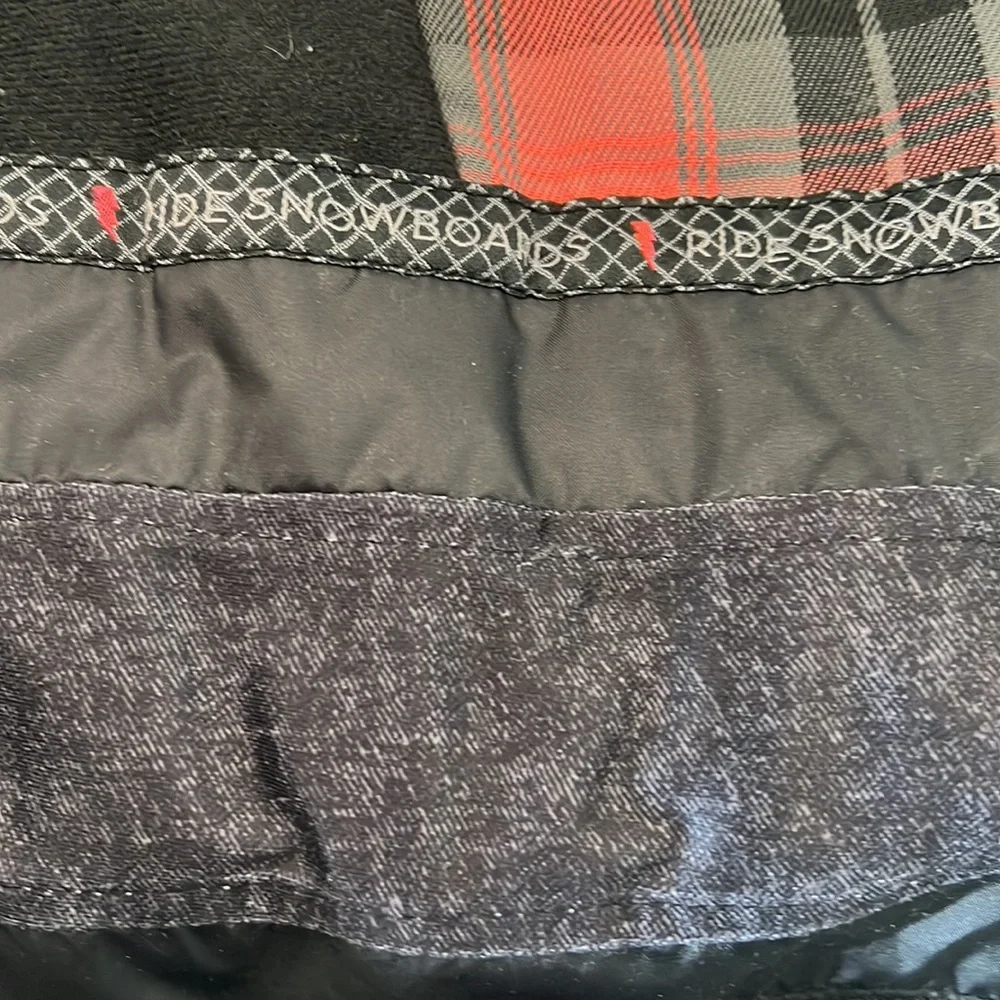 RIDE Snowboard / ski jacket. Gorgeous details. Perfect condition Worn once. - Picture 11 of 11